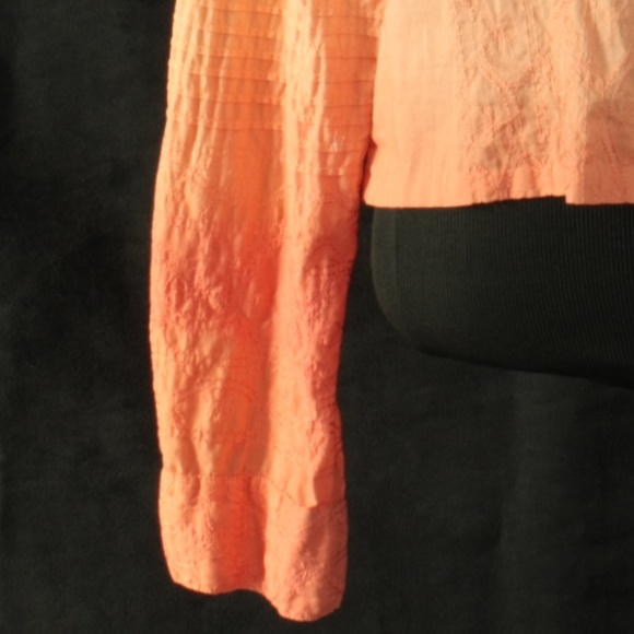 Ombre Pleated Embroidery Shirt sz M [R1] - Picture 3 of 7